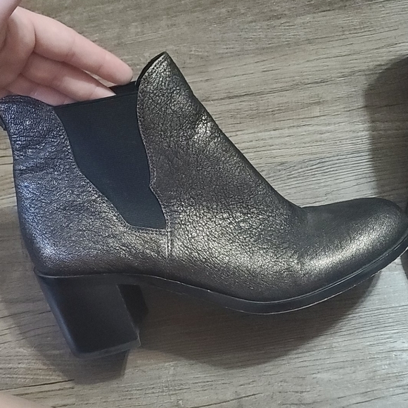 Sam Edelman Bronze Metallic Leather Ankle Boots|Women's Size 10|Block Heel - Picture 2 of 11